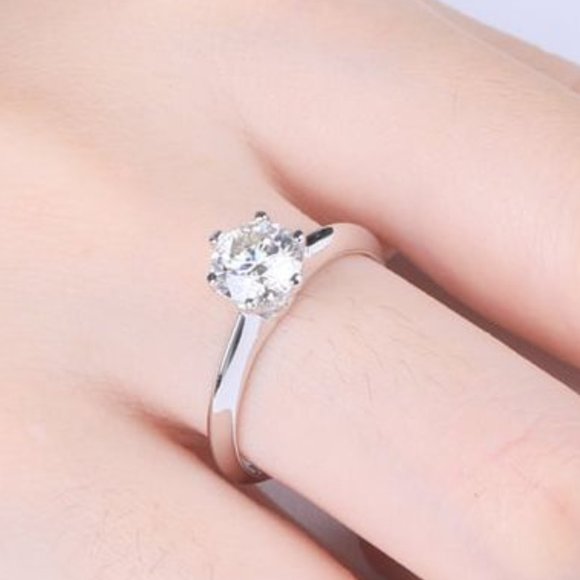 1 Carat Moissanite Solitaire Ring with 925 Sterling Silver Band, D, VVS1 - Picture 8 of 8